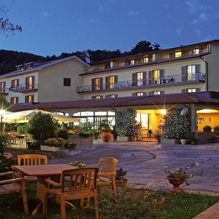 Hotel Belvedere Minucciano Buitenkant foto