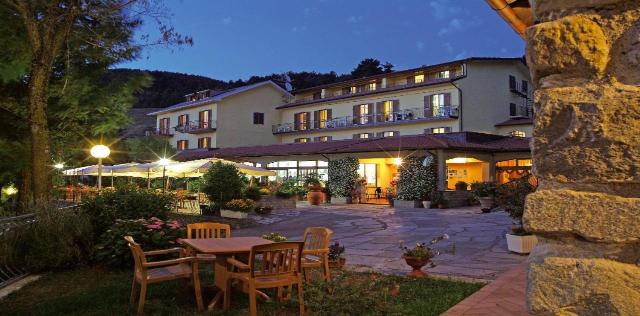 Hotel Belvedere Minucciano Buitenkant foto